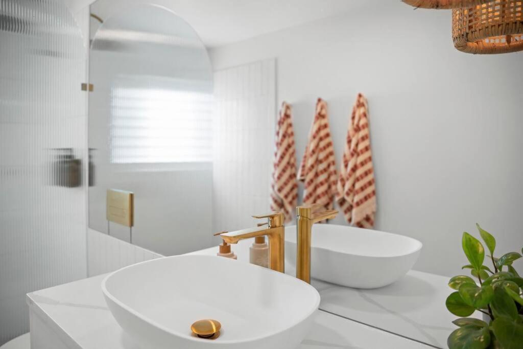 Ferienwohnung Vibes At Five Noosa Noosaville Exterior foto