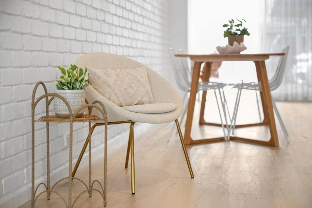 Ferienwohnung Vibes At Five Noosa Noosaville Exterior foto